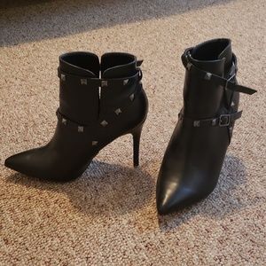 Ankle booties
